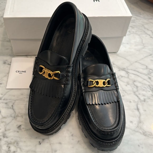 CELINE MARGARET LOAFER WITH TRIOMPHE CHAIN IN POLISHED BULL - Picture 1 of 6